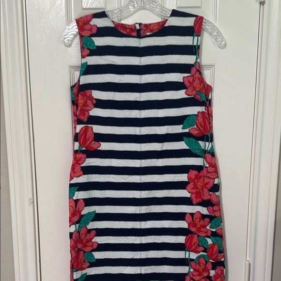 Pre-loved Dresses:  Vineyard Vines Sheath Dress, Size 6
